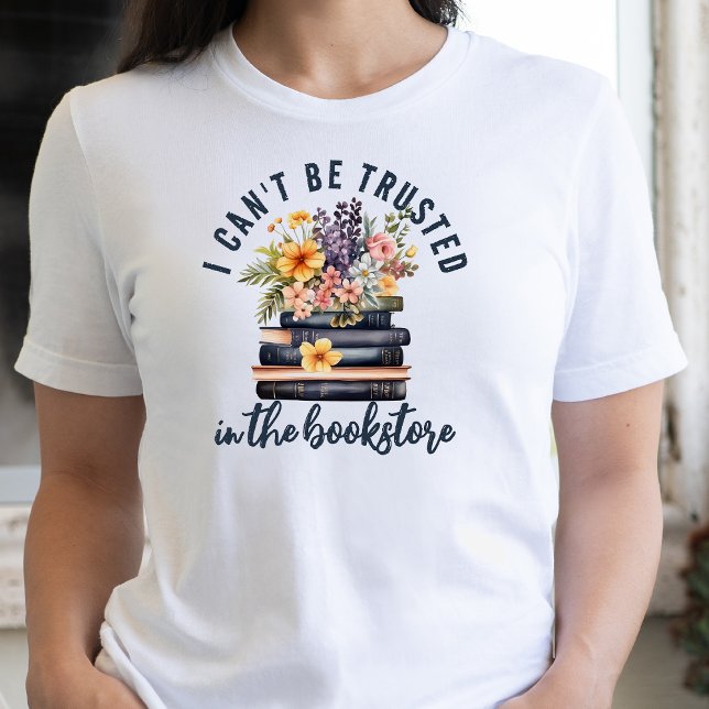 Camiseta El amante de los libros no puede ser una librería  (Subido por el creador)