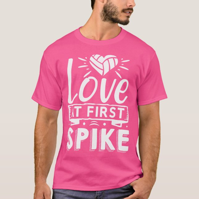 Camiseta El amor en el primer voleibol Spike (Anverso)