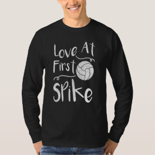 Camiseta El amor en el primer voleibol Spike
