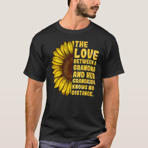 Camiseta El Amor Entre La Abuela Y Sus Nietos Sabe