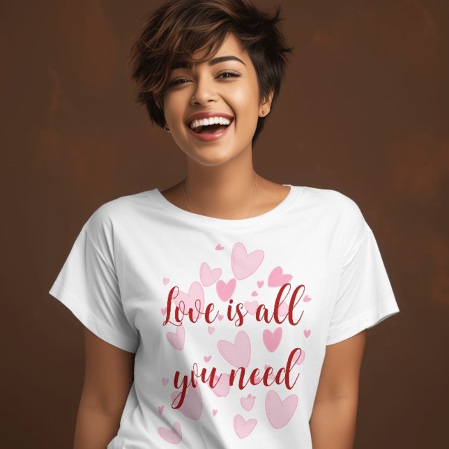 Camiseta El amor es todo lo que necesitas (Subido por el creador)