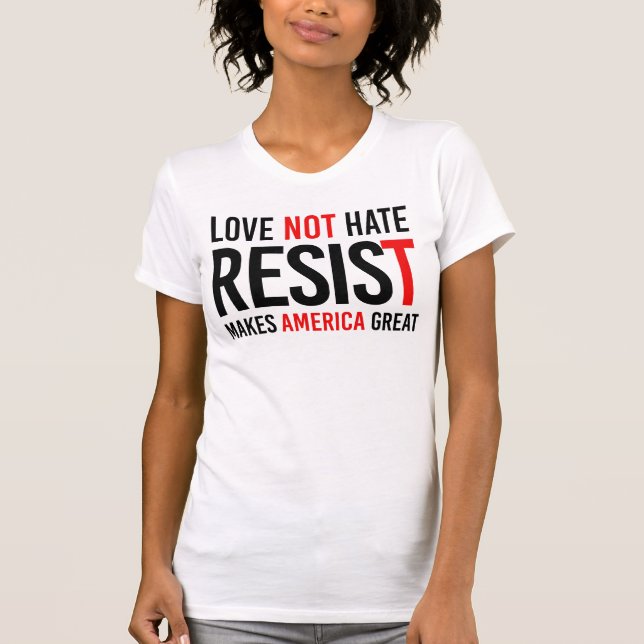 CAMISETA EL AMOR NO EL ODIO HACE GRANDES A ESTADOS UNIDOS (Anverso)