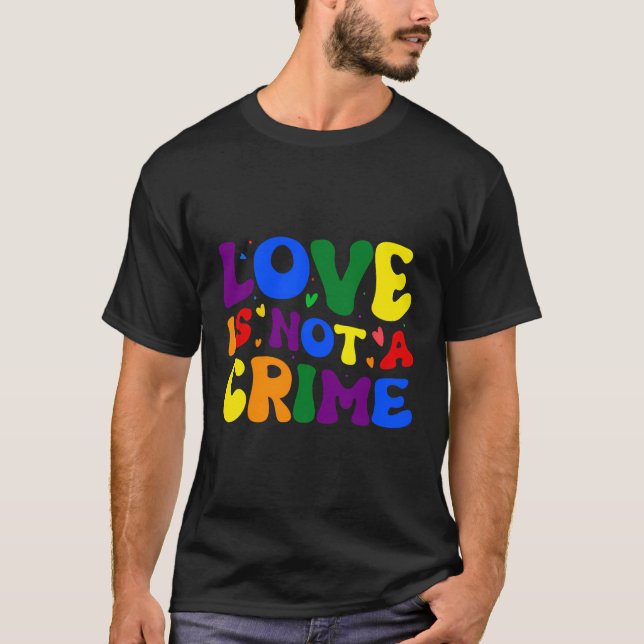 Camiseta El Amor No Es Un Crimen (Anverso)