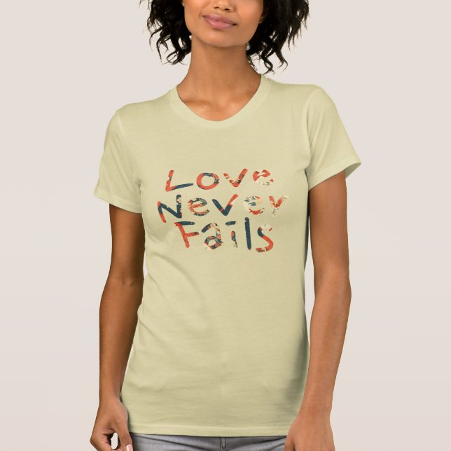Camiseta El amor nunca falla (Anverso)