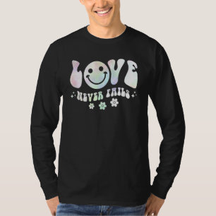 Camiseta El amor nunca falla las citas positivas palabras e
