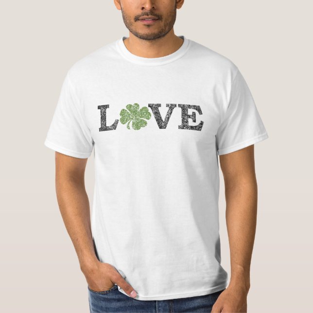 Camiseta El amor por St Patricks Day con shamrock (Anverso)