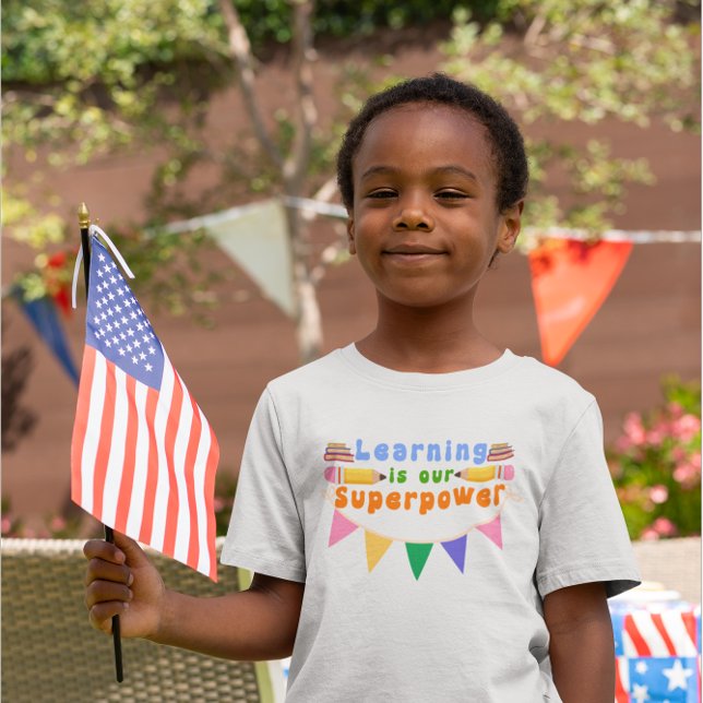 Camiseta El aprendizaje es nuestro diseño para niños de sup (Subido por el creador)
