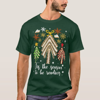 Camiseta El Árbol De Navidad De Los Libros Es La Temporada 