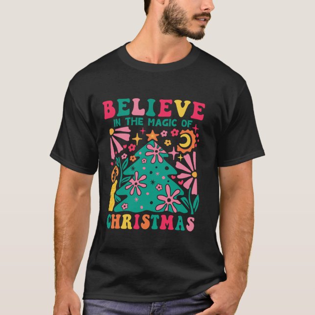 Camiseta El árbol de Navidad retro boho La magia del hippie (Anverso)