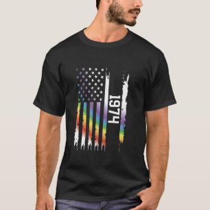 Camiseta El arcoiris con bandera de los EE.UU. en peligro d