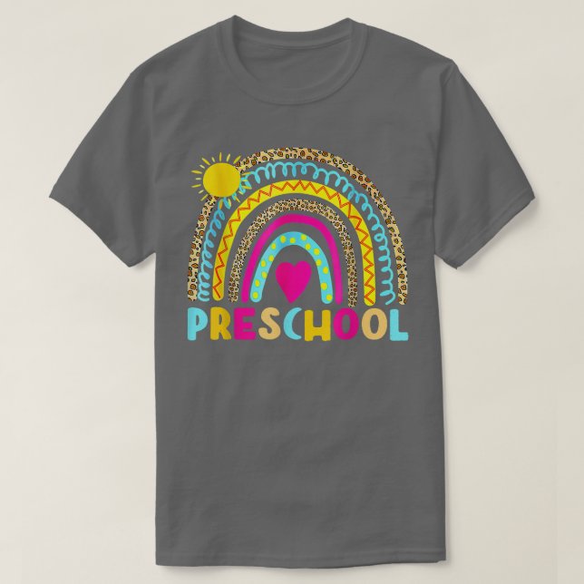 Camiseta El arcoiris preescolar vuelve a la escuela de Chic (Diseño del anverso)
