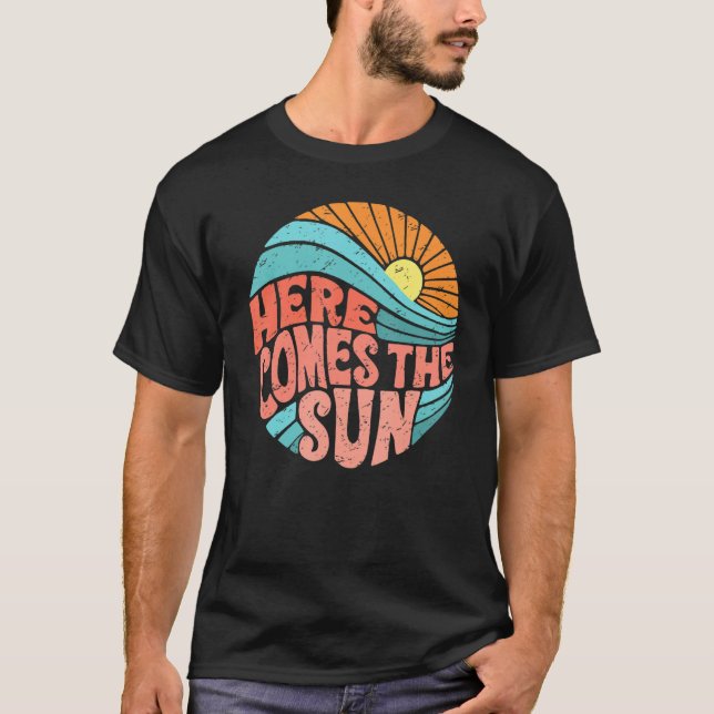 Camiseta El Arcoiris Retro Surge Aquí El Sol Hippie Gi (Anverso)