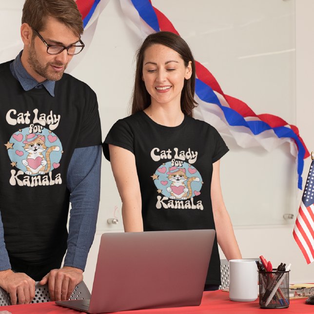 Camiseta El arte dulce de la dama del gato apoya a Kamala (Subido por el creador)