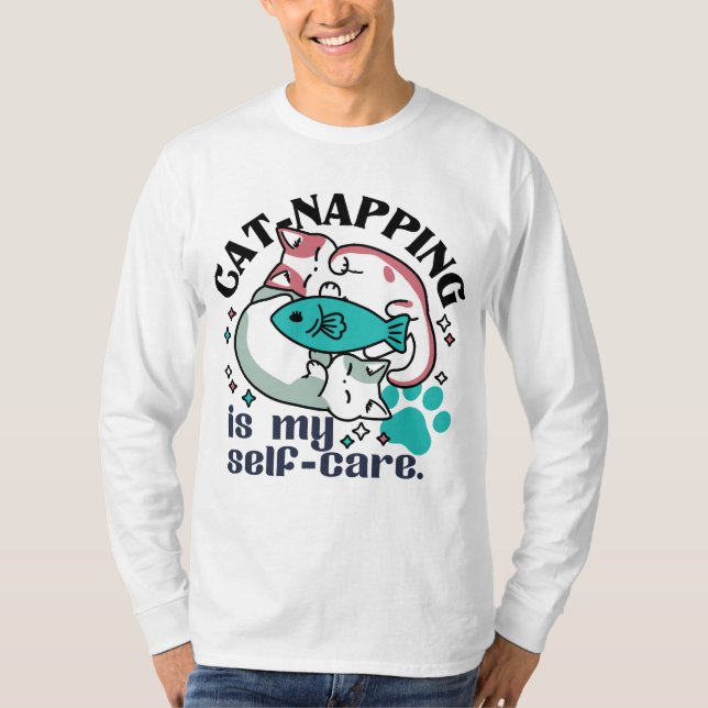 Camiseta El Ataque Al Gato Es Mi Autocuidado: Gatos Cuestos (Anverso)