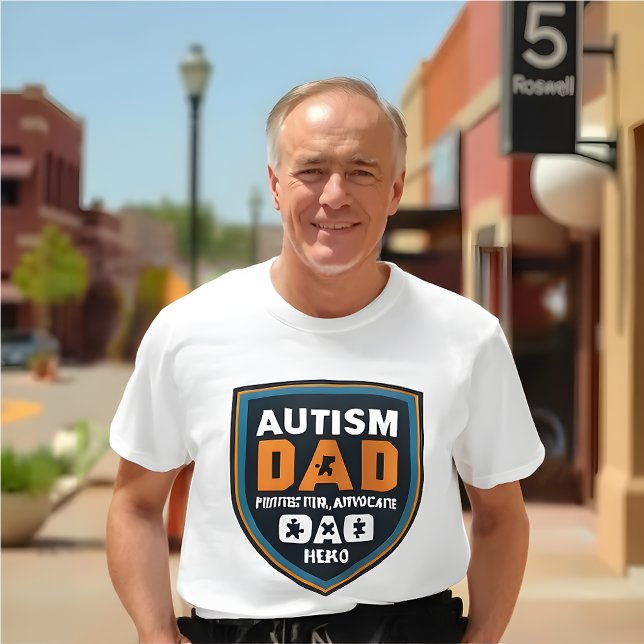 Camiseta El autismo aviva a papá: Protector, defensor, héro (Autism Awareness T-Shirt- Dad)