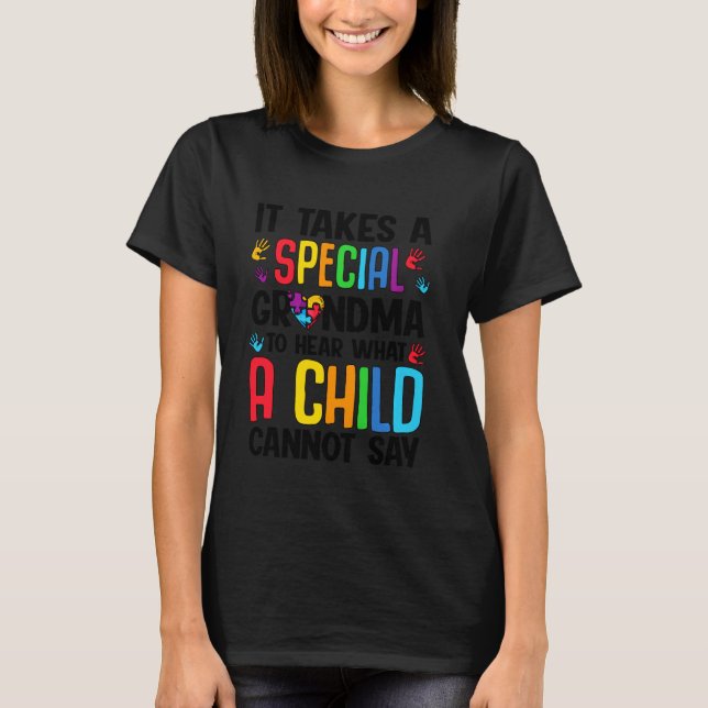Camiseta El Autismo Lleva A La Abuela Especial A Escuchar Q (Anverso)