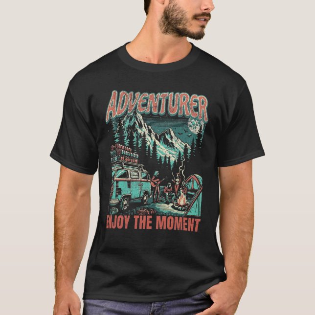 Camiseta El aventurero disfruta del momento (Anverso)