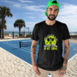 Camiseta El baloncesto es mi juego personalizado<br><div class="desc">Este diseño puede ser personalizado en el área proporcionada cambiando la foto y/o el texto. O puede personalizarse haciendo clic en Personalizar esta plantilla y, a continuación, eligiendo la opción de hacer clic en el personalizar y eliminando o cambiando el color del fondo, agregando texto, cambiando el color o estilo...</div>