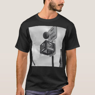 Camiseta El baloncesto nunca detiene el clásico