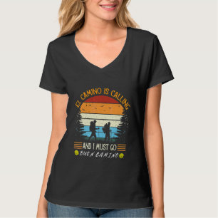 Camiseta El Camino Está Llamando Y Debo Ir A Santiago Compo