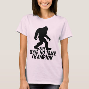 Camiseta El Campeón Divertido de Bigfoot que No Deja Rastro