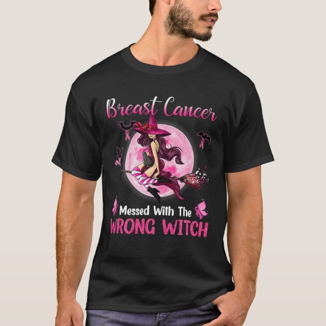 Camiseta El Cáncer De Mama Envuelto Con El Gorra De Brujas  (Anverso)