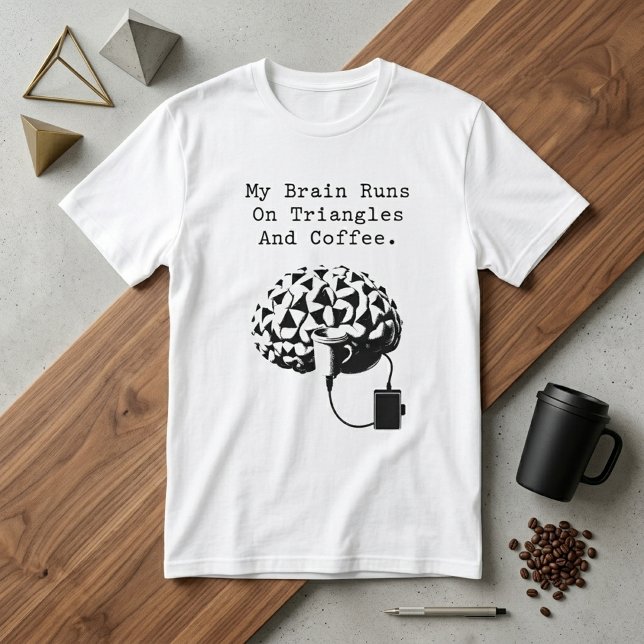 Camiseta El Cerebro Funciona Con Triángulos Café Humor Aman (Subido por el creador)