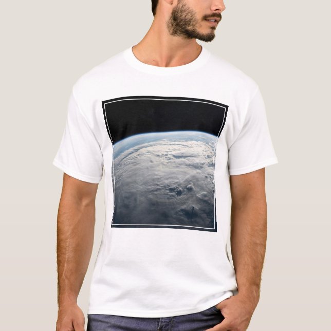 Camiseta El Ciclón Tropical Idai Sobre La Costa De África. (Anverso)