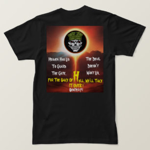 Camiseta El cielo nos tiene vigilando la puerta de la camis