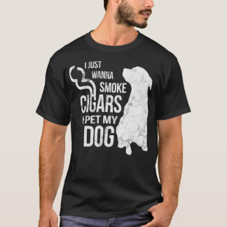 Camiseta El cigarro y el perro adoran los cigarrillos para