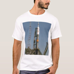 Camiseta El cohete de Soyuz poco después de la llegada
