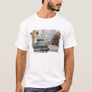 Camiseta El color oxidado y escamoso de un coche viejo