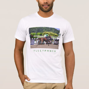 Camiseta El competir con en Belmont Park