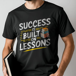 Camiseta El conocimiento es poder: Escalar al éxito Inspira