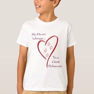 Camiseta El corazón del gigante Schnauzer pertenece