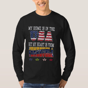 Camiseta El corazón patriota venezolano-estadounidense es d