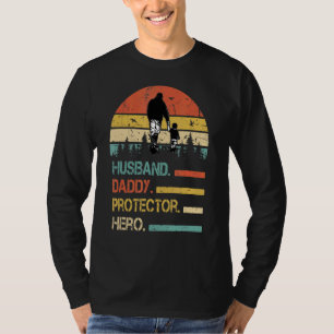 Camiseta El día de papá, padre, héroe de la protección de p