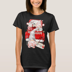 Camiseta El día de San Valentín Gnome Heart Truck Couple