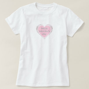 Camiseta El día de San Valentín rosa y encaje