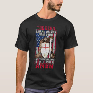 Camiseta El Diablo Me Vio Con La Cabeza Abajo Pensando Que