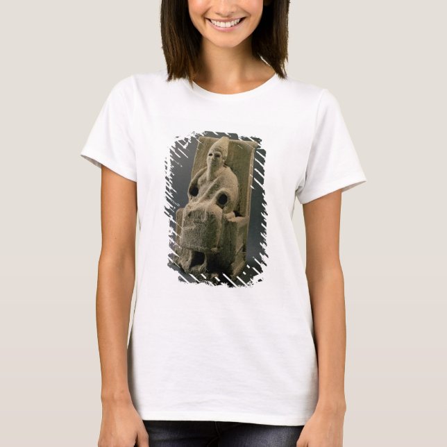 Camiseta El dios El, de Ugarit, siglo XIII a. C. (limestón) (Anverso)