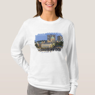 Camiseta El edificio del Parlamento iluminado en el interio