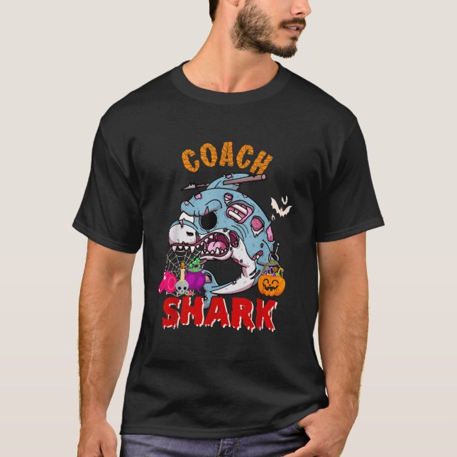 Camiseta El entrenador Shark Halloween El horror del tiburó (Anverso)
