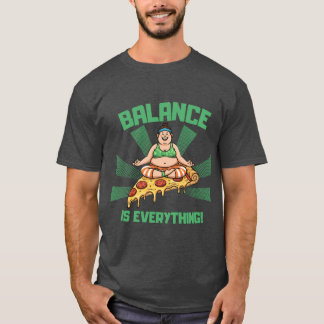Camiseta El equilibrio de yoga de pizza lo es todo Chico di