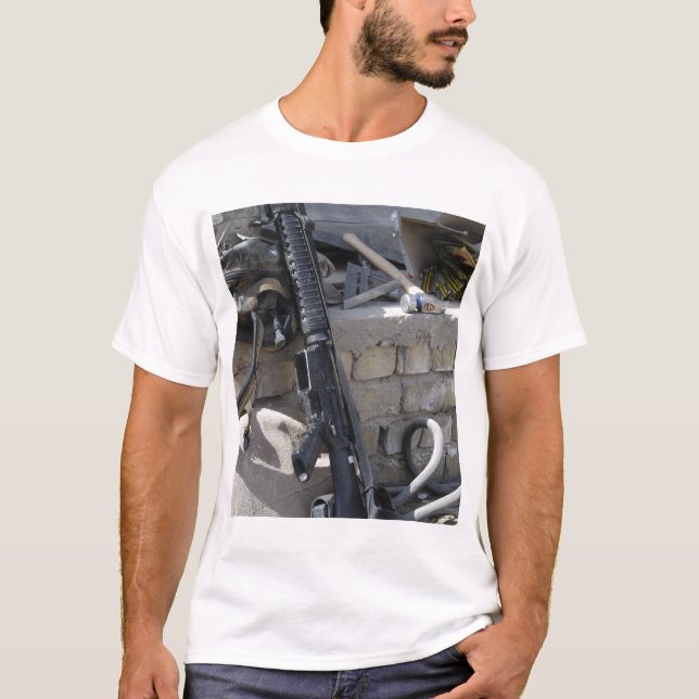 Camiseta El equipamiento de un marine (Anverso)