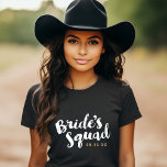 Camiseta El equipo de novias personaliza tanques de fiesta<br><div class="desc">Personalizado de equipos y tanques de fiesta de novias con el gráfico "Bride's Squad" en un guión elegante. Personalízalo con tu fecha de boda, etiqueta boda, nombres u otro texto personalizado. ¡Un regalo perfecto para las novias, las damas de honor y la fiesta de bodas para la soltera o el...</div>