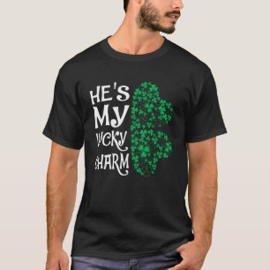 Camiseta Él es mi encanto afortunado Shamrock Parejas coinc