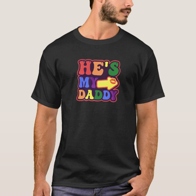 Camiseta Él Es Mi Papi Gay (Anverso)