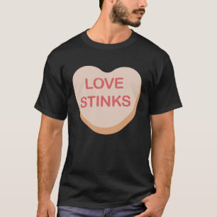 Camiseta El extraño amor anti-Día de San Valentín apesta a