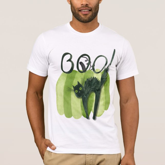Camiseta El gato escondido frente a una calabaza verde. (Anverso)